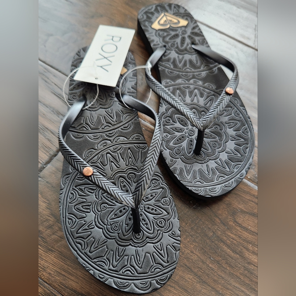 NWT Roxy Women's Antilles Flip Flop Sandal, size 8. New with tags. - Picture 5 of 7